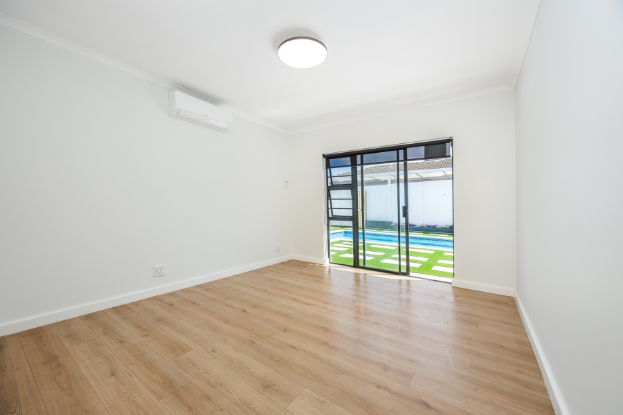 4 Bedroom Property for Sale in Haasendal Western Cape